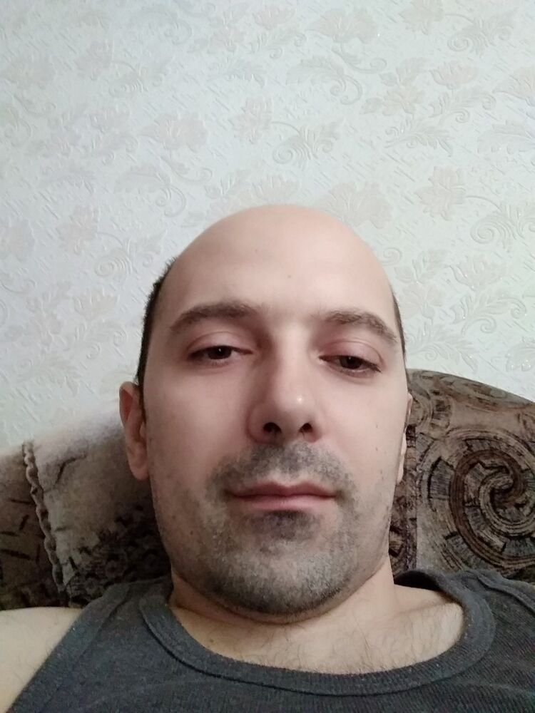  11286499  Alexandru, 40 ,    
