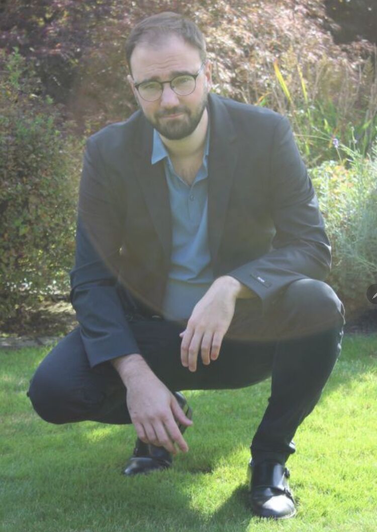  53963729  Mikael, 44 ,    Waremme