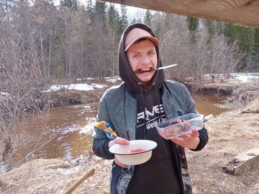  43470549  , 23 ,    -