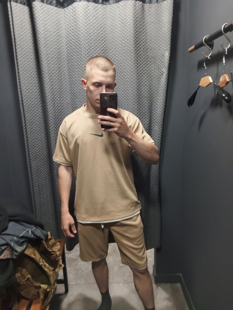  40042569  , 29 ,    