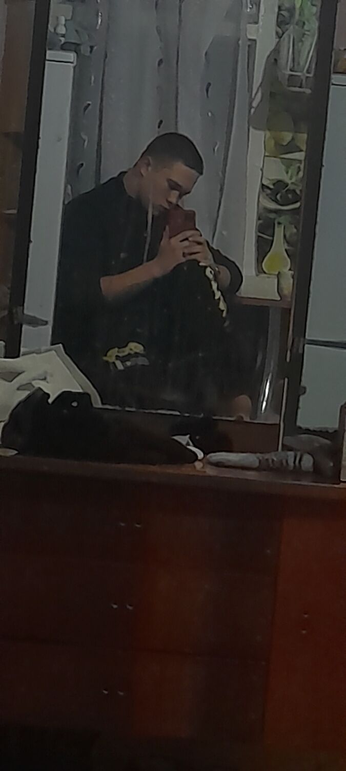  31892449  , 21 ,    