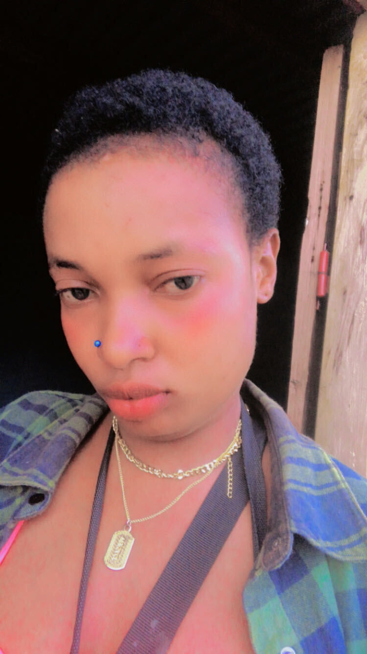  51777999  Esther dan, 28 ,    