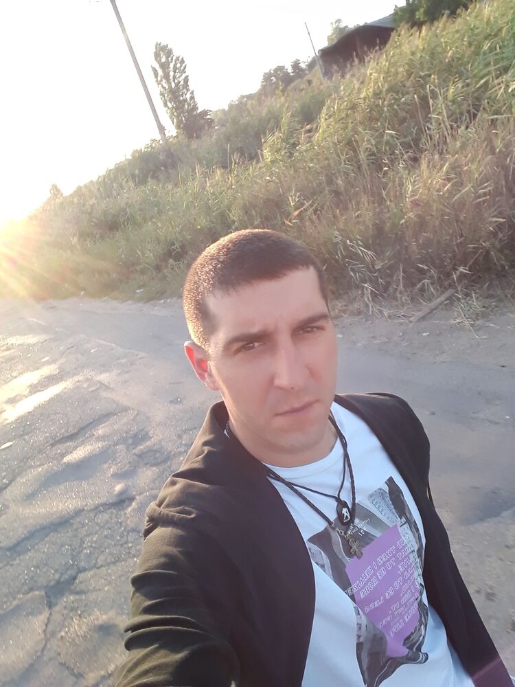  33082479  Ivan, 36 ,    
