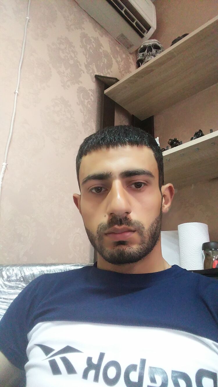  --,   Artur, 33 ,   ,   