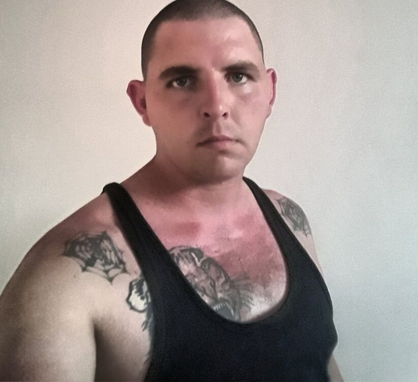  ,   Viktor, 35 ,   ,   , c , 