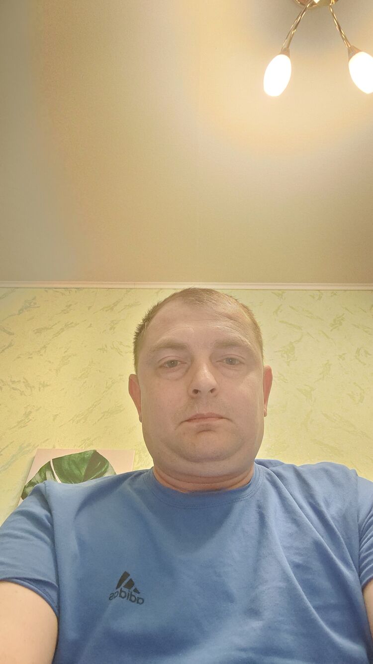  38634659  Alexander, 41 ,    