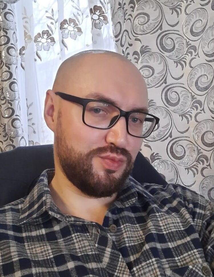  52677489  , 41 ,    