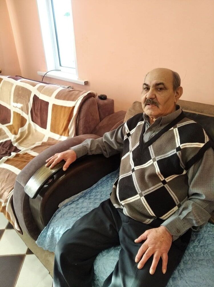  ,   Sergey, 76 ,   c 