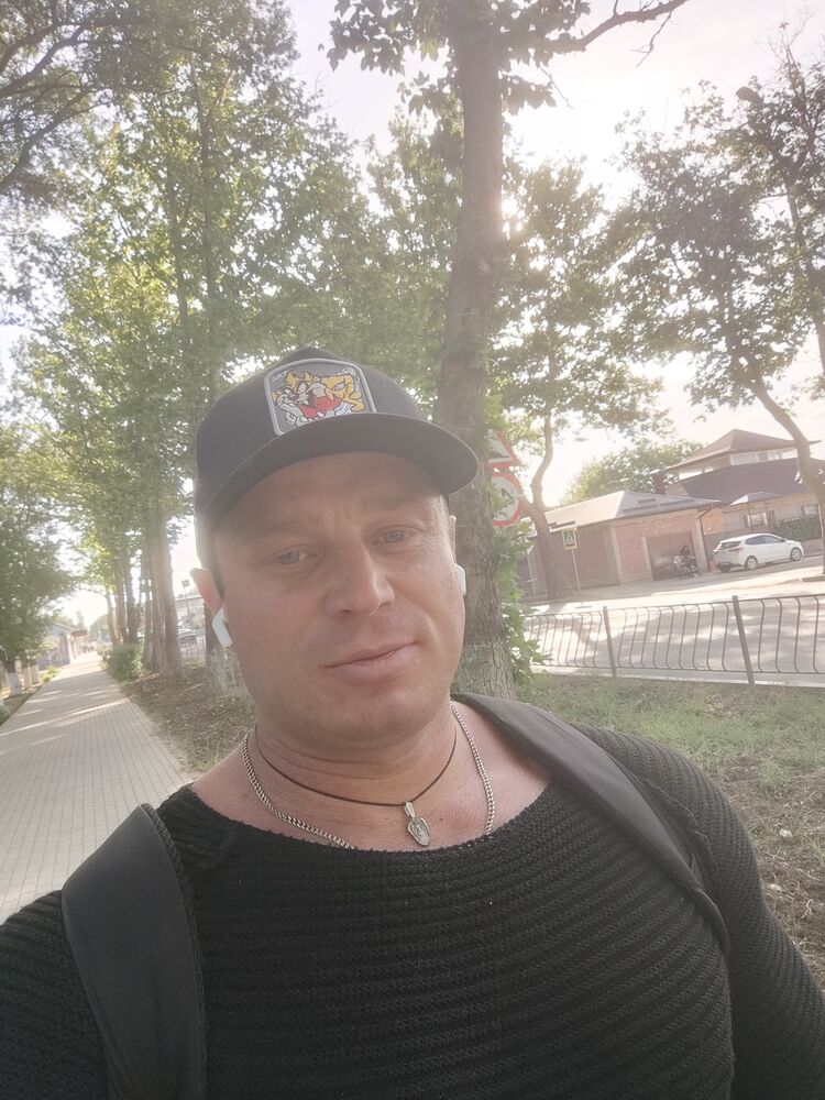  ,   Sergey, 39 ,   ,   