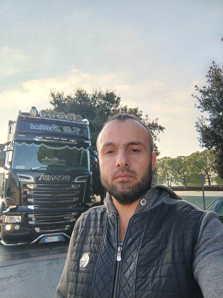  33267259  , 37 ,    