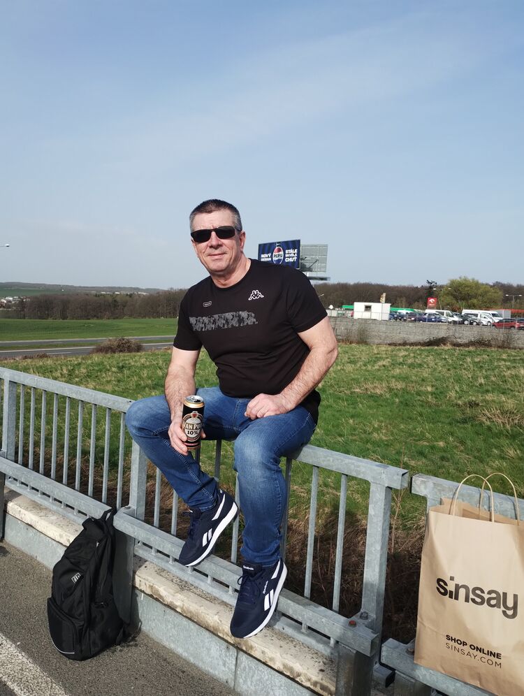  54159539  Yurii, 56 ,    