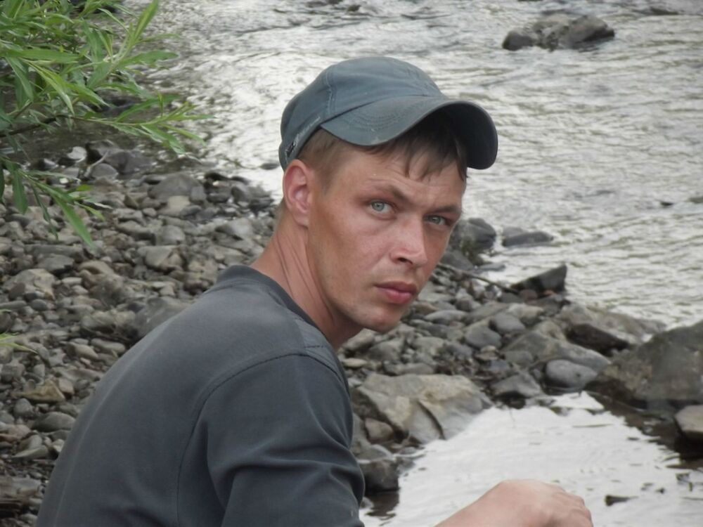  ,   Denis, 42 ,   ,   , c 