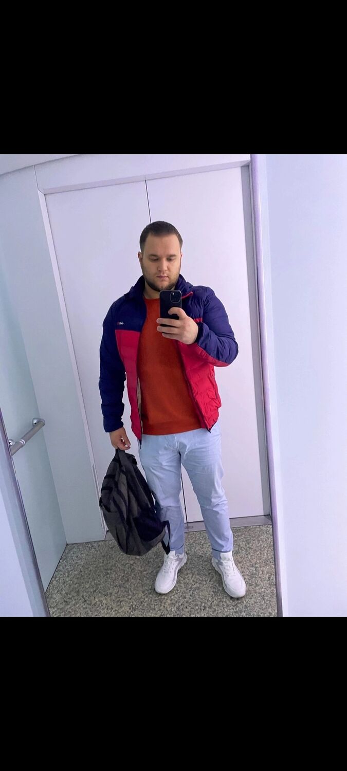  ,   Mikhail, 35 ,   ,   