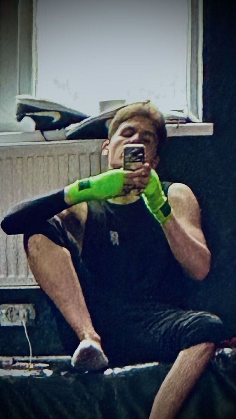  37123629  Nikita, 23 ,    