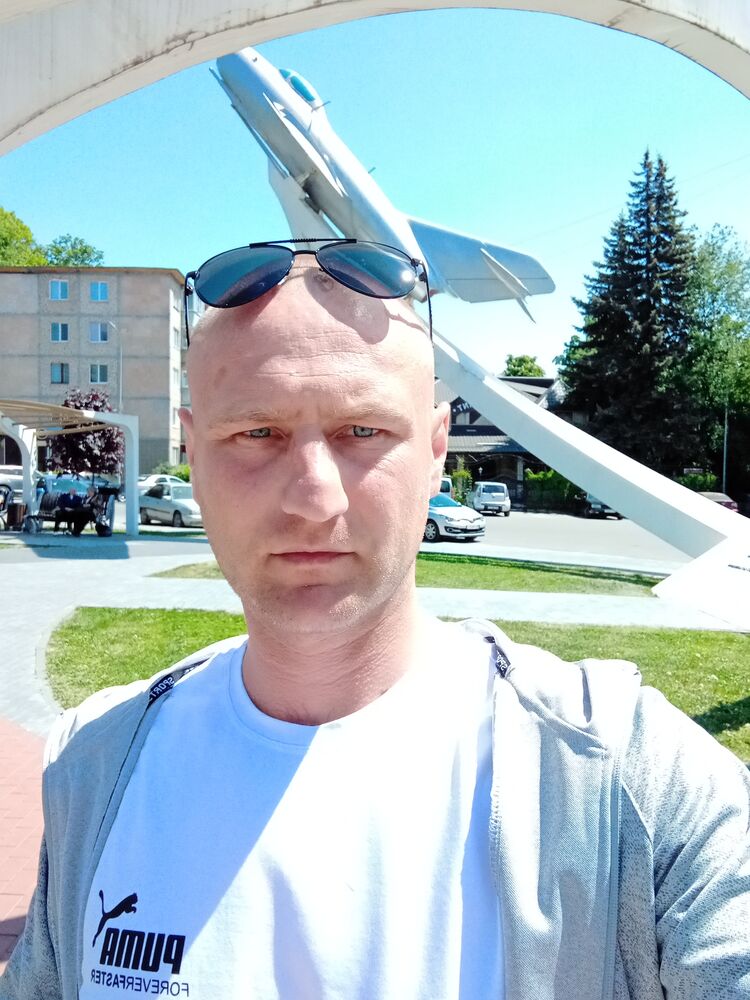  38295629  , 32 ,    