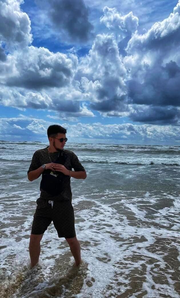  ,   Evgeny, 32 ,   ,   