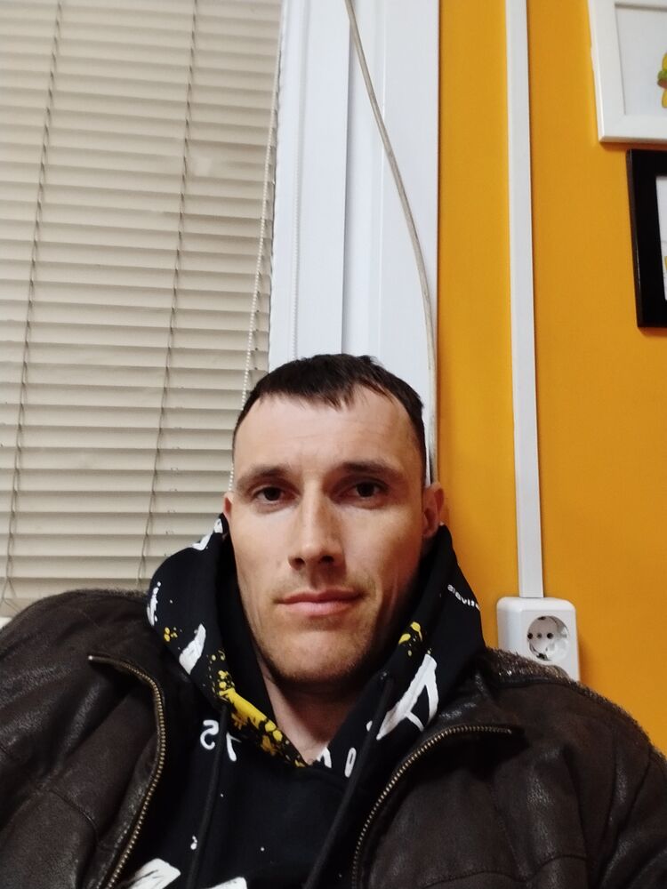 40517069  , 38 ,    -