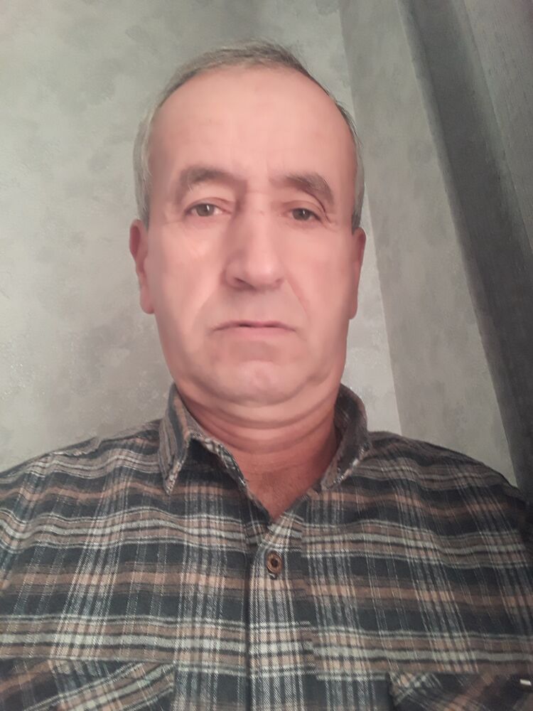 48977469  Amin, 54 ,    