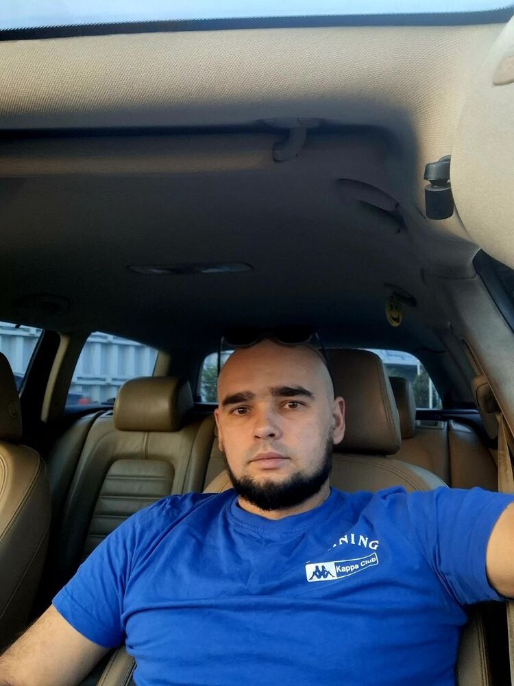  52579789  Mykhailo, 31 ,    