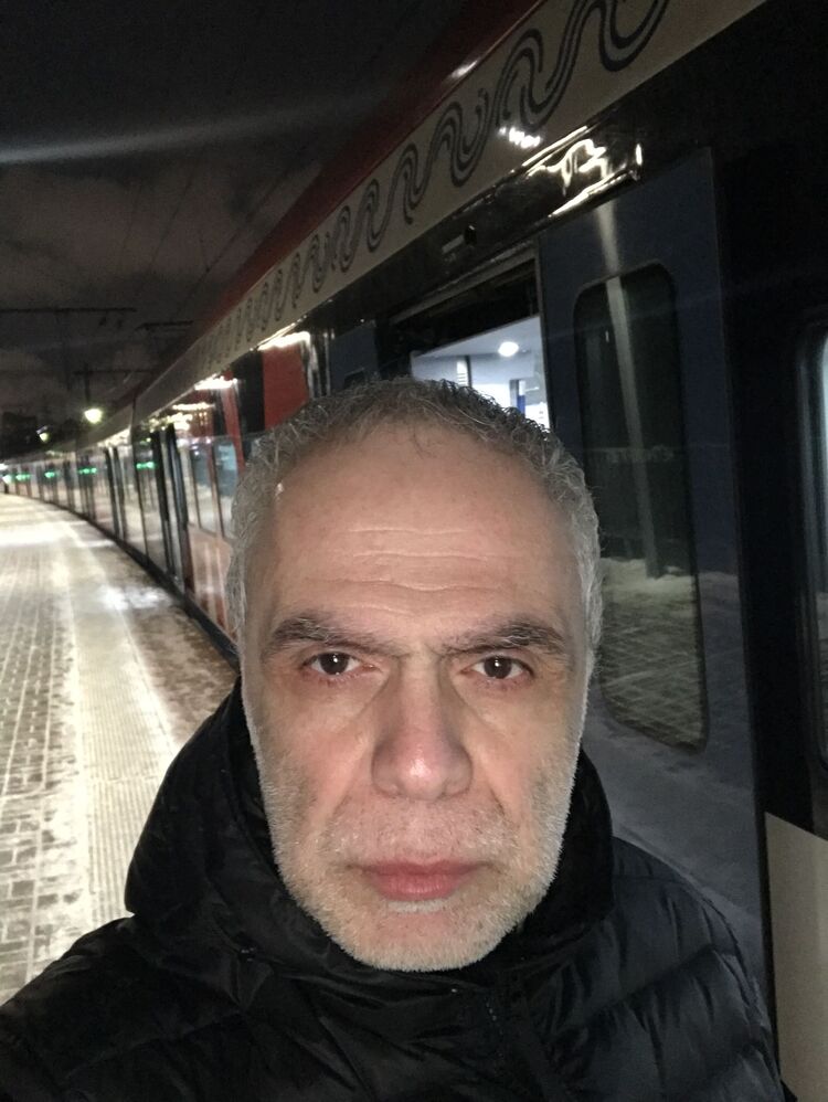  53572149  George, 58 ,    