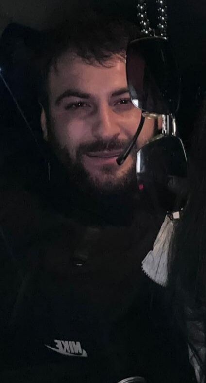  49399509  Vardan, 28 ,    