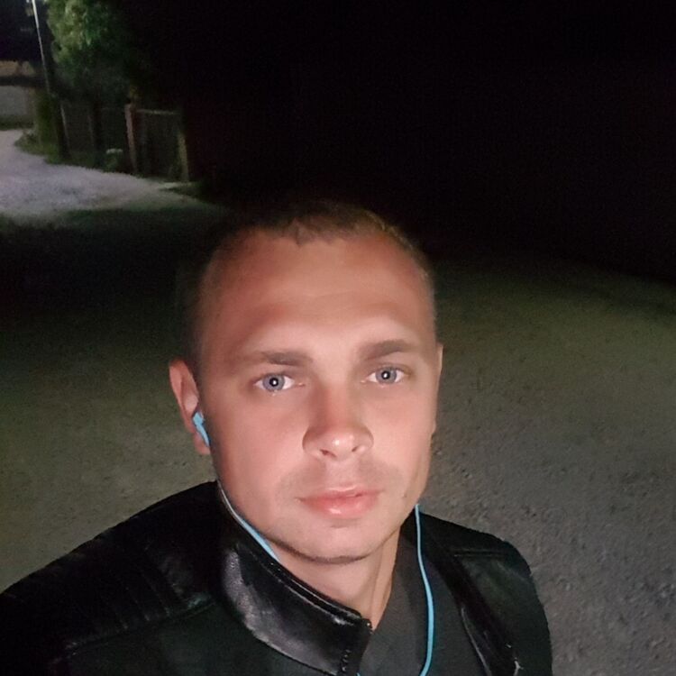  ,   Tarik, 33 ,   ,   , c , 