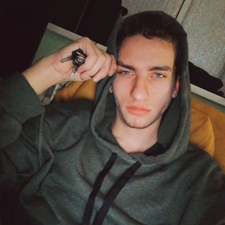  39239489  , 28 ,    