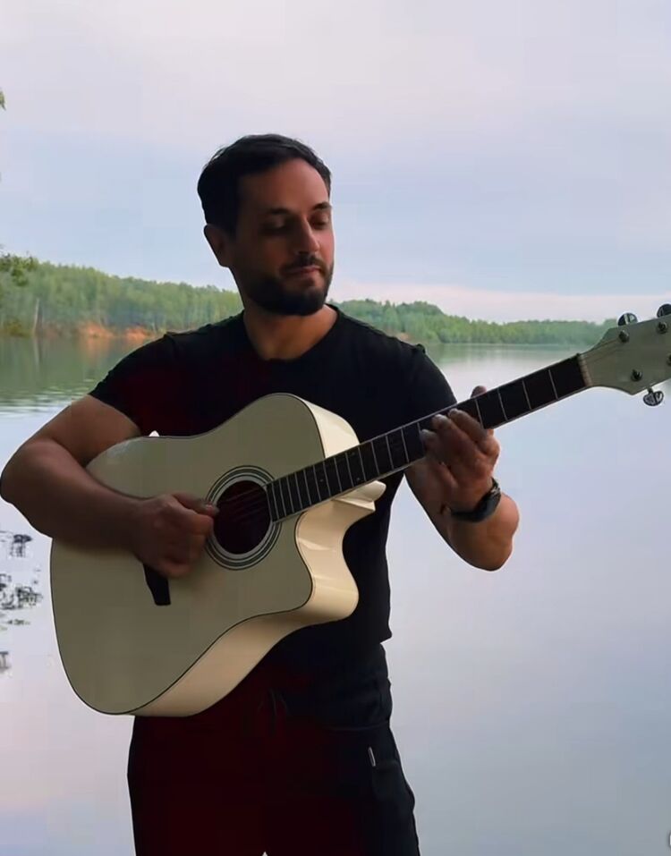  53360439  Rafael, 35 ,    Langen