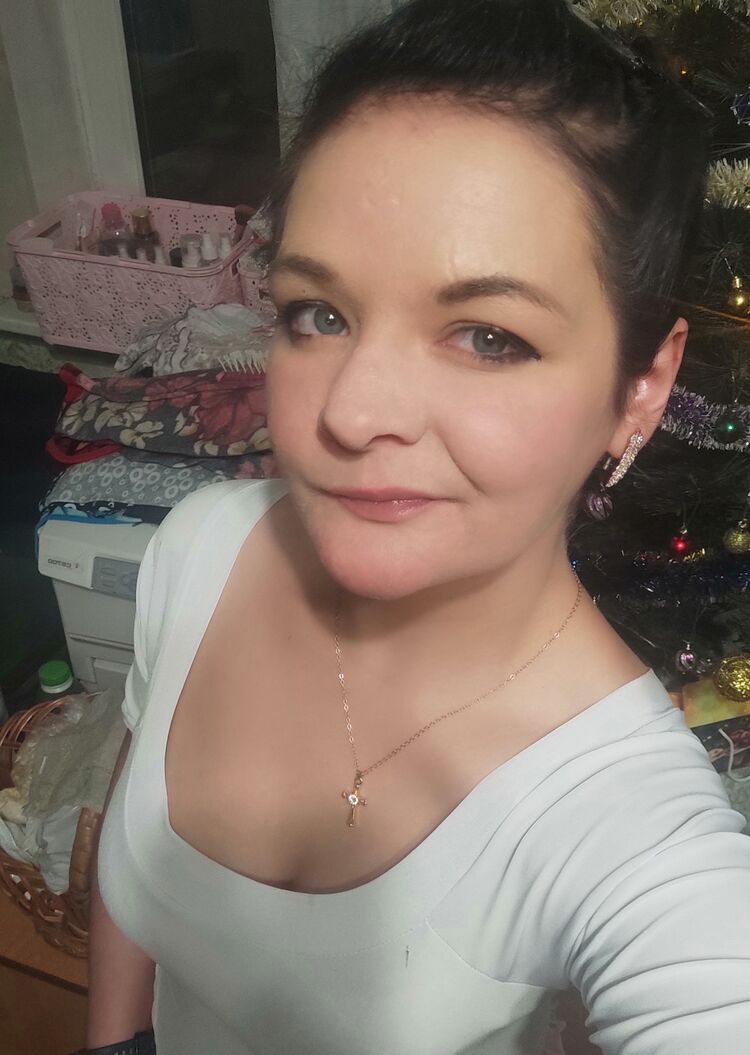  49282609  Alina, 28 ,    