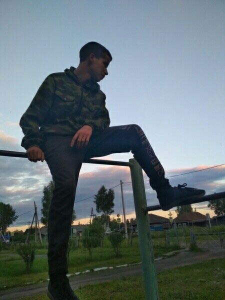  34606869  Kirill, 23 ,     
