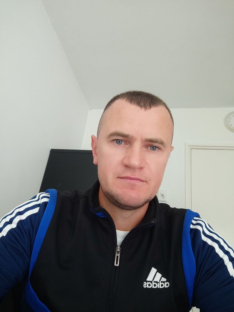  45740479  Alexandr, 35 ,    
