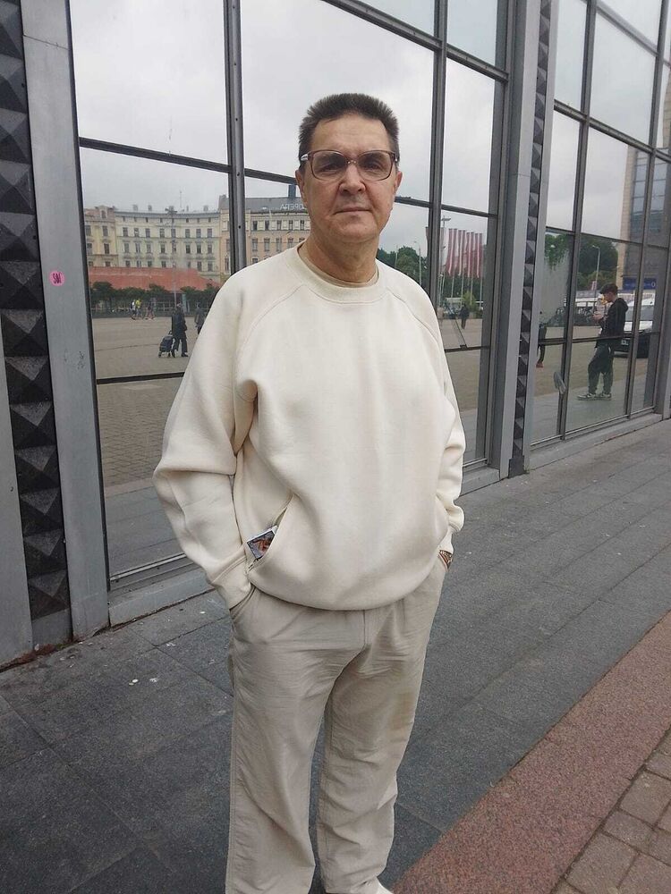  53233299  Liudovik, 55 ,    