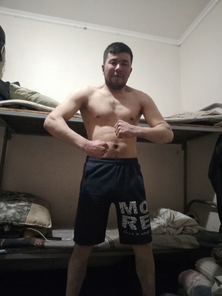  33799599  Shaxobiddin, 27 ,    