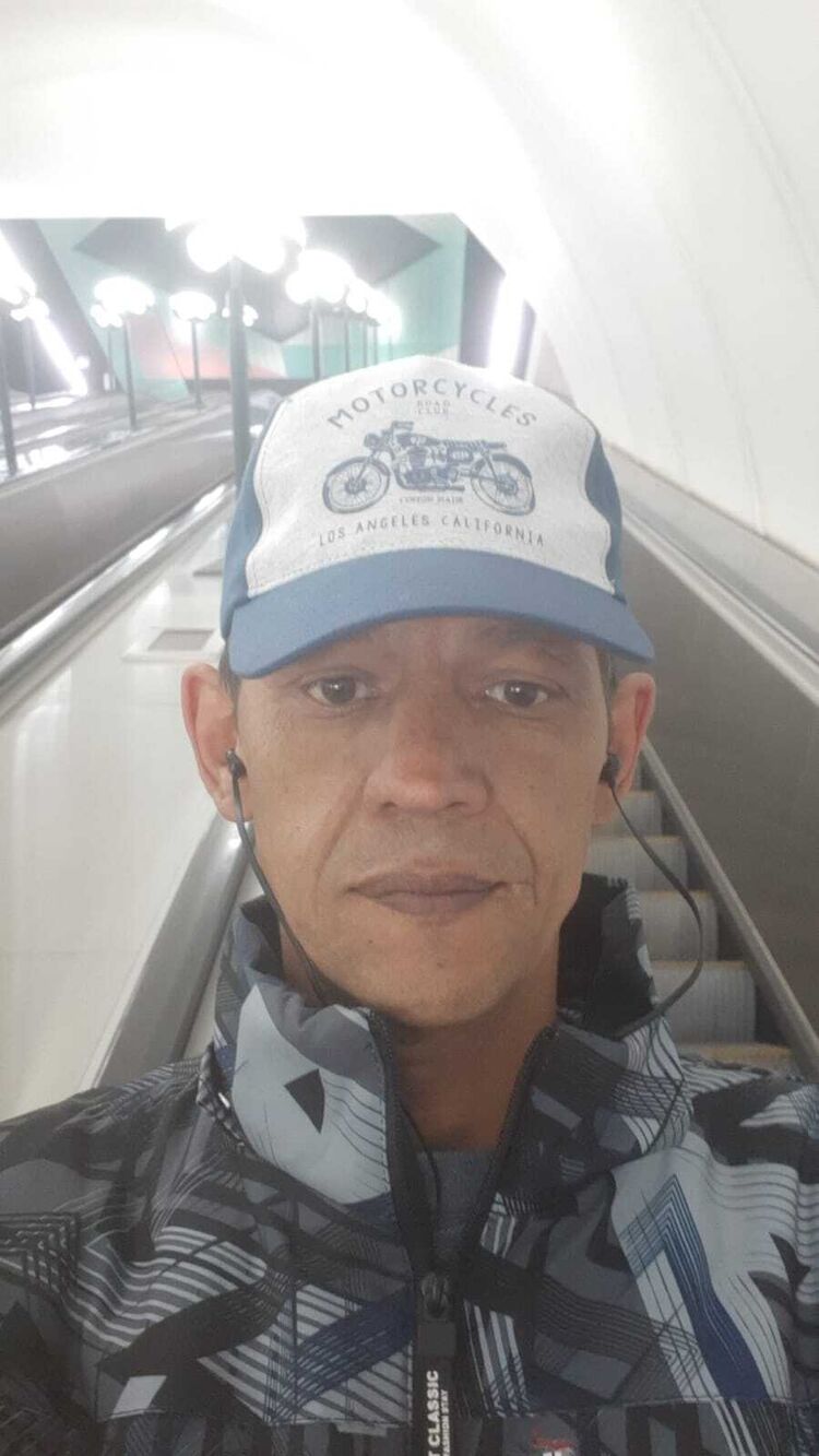  53833179  , 48 ,    