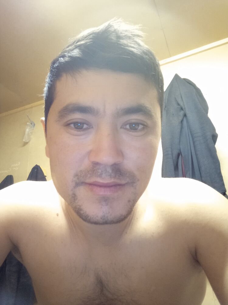  ,   Yodgor, 33 ,     