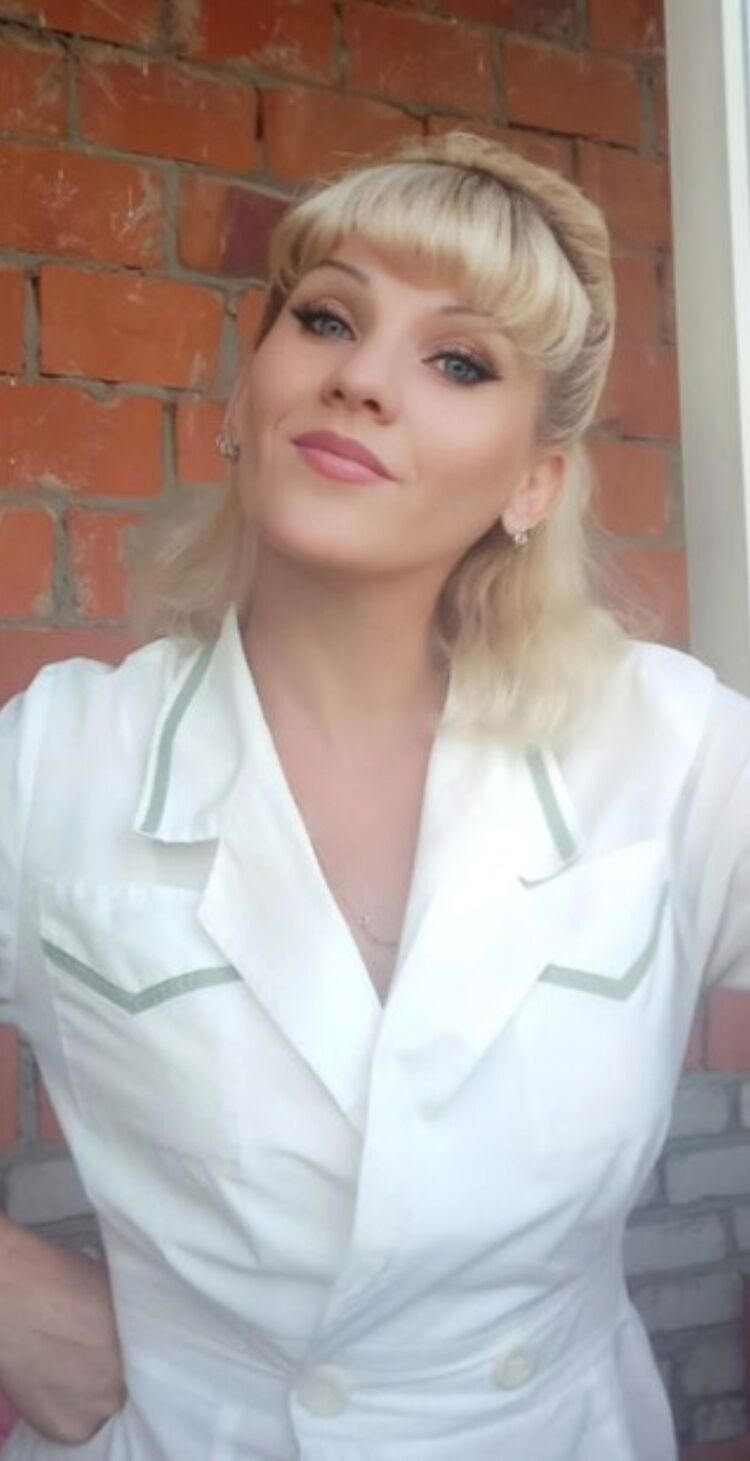  52348009  Lyubov, 44 ,    