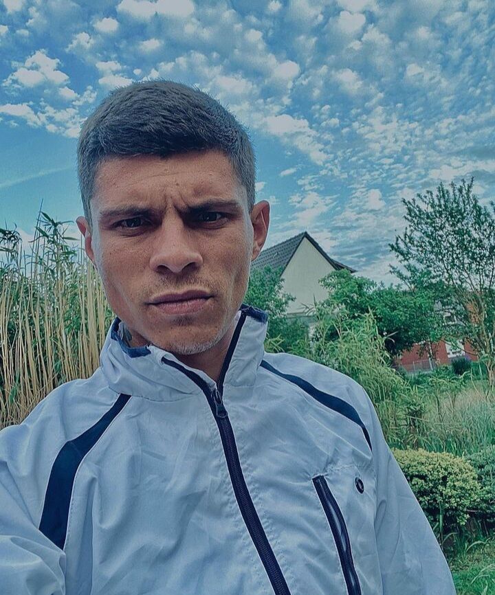  39591709  ALEXANDRU, 30 ,    