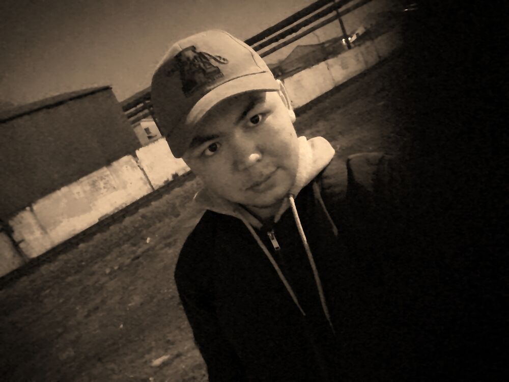  26611899  Nurik, 23 ,    