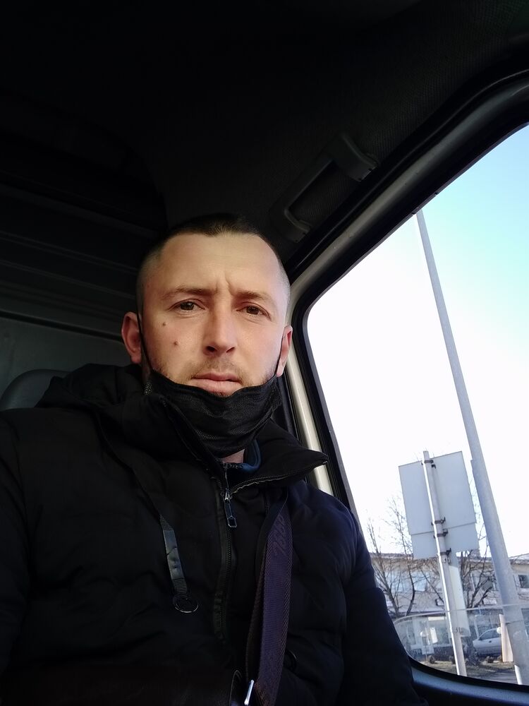  ,   Ruslan, 28 ,   ,   