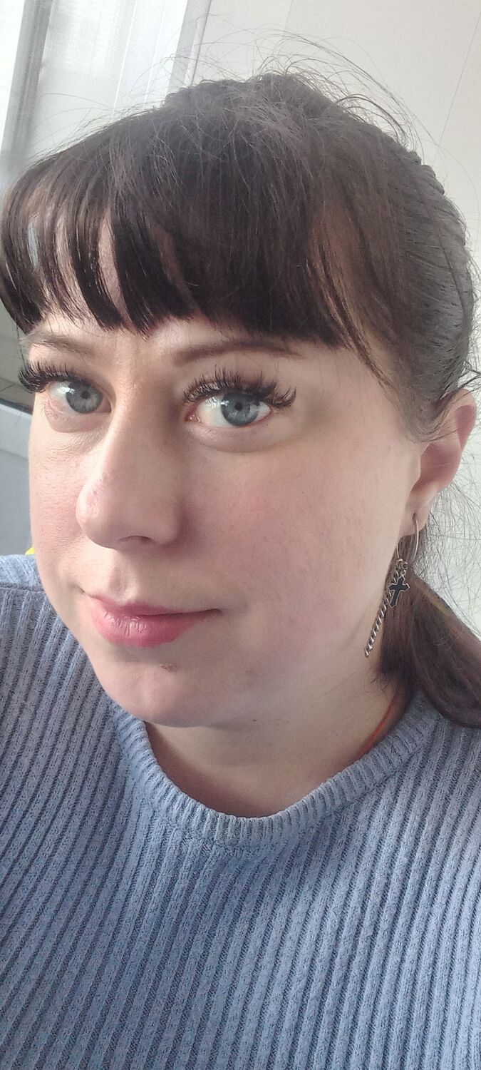  ,   Elena, 33 ,   c , 