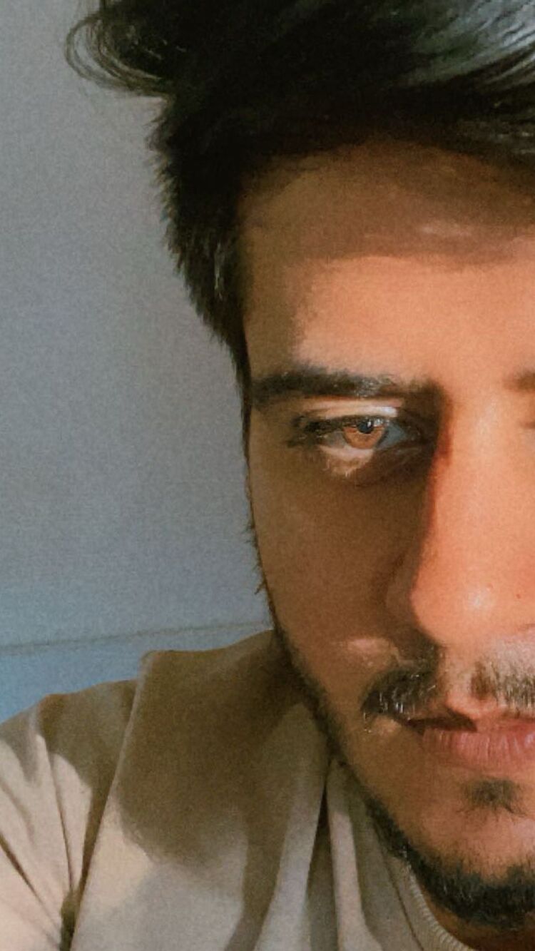  53967199  Vikash, 22 ,    