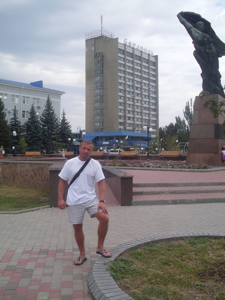  ,   Jurij, 49 ,   