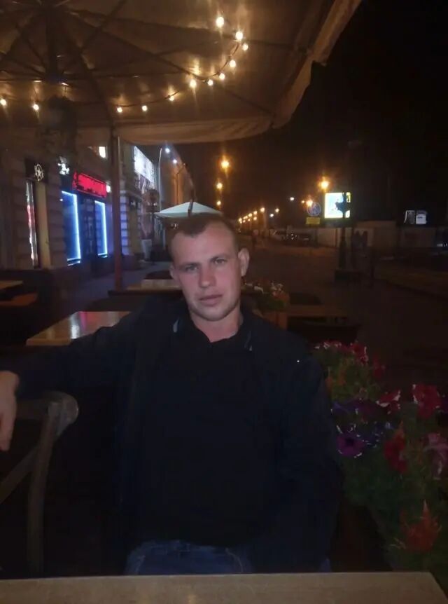  27636119  Alexander, 36 ,    