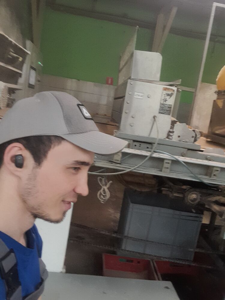  38156689  , 27 ,    