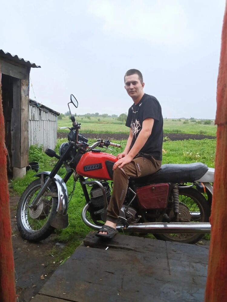  36379979  Alexey, 28 ,    