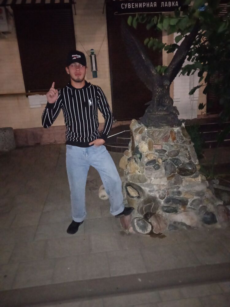  32432149  Rezuan, 22 ,    