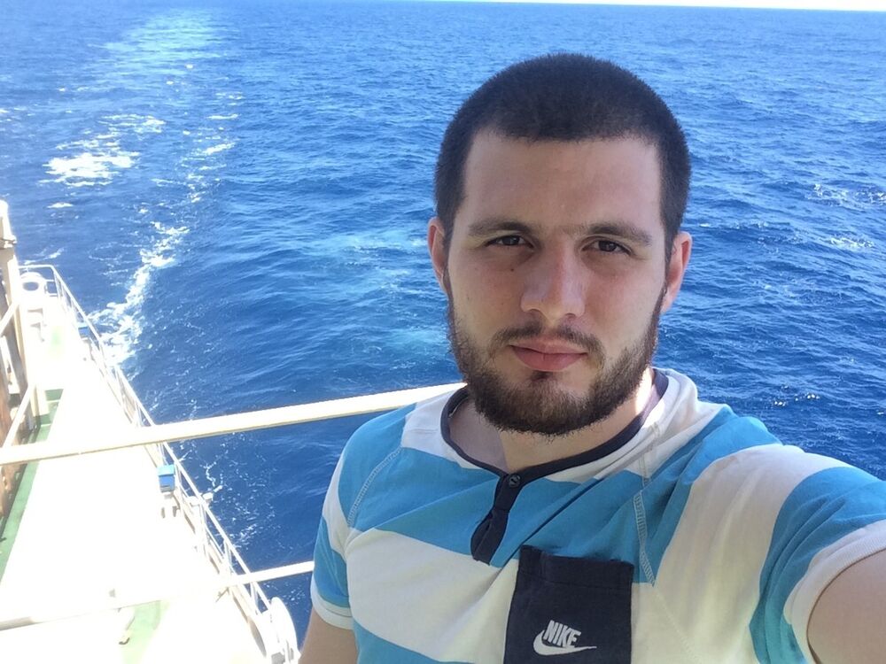  ,   Artur, 31 ,  