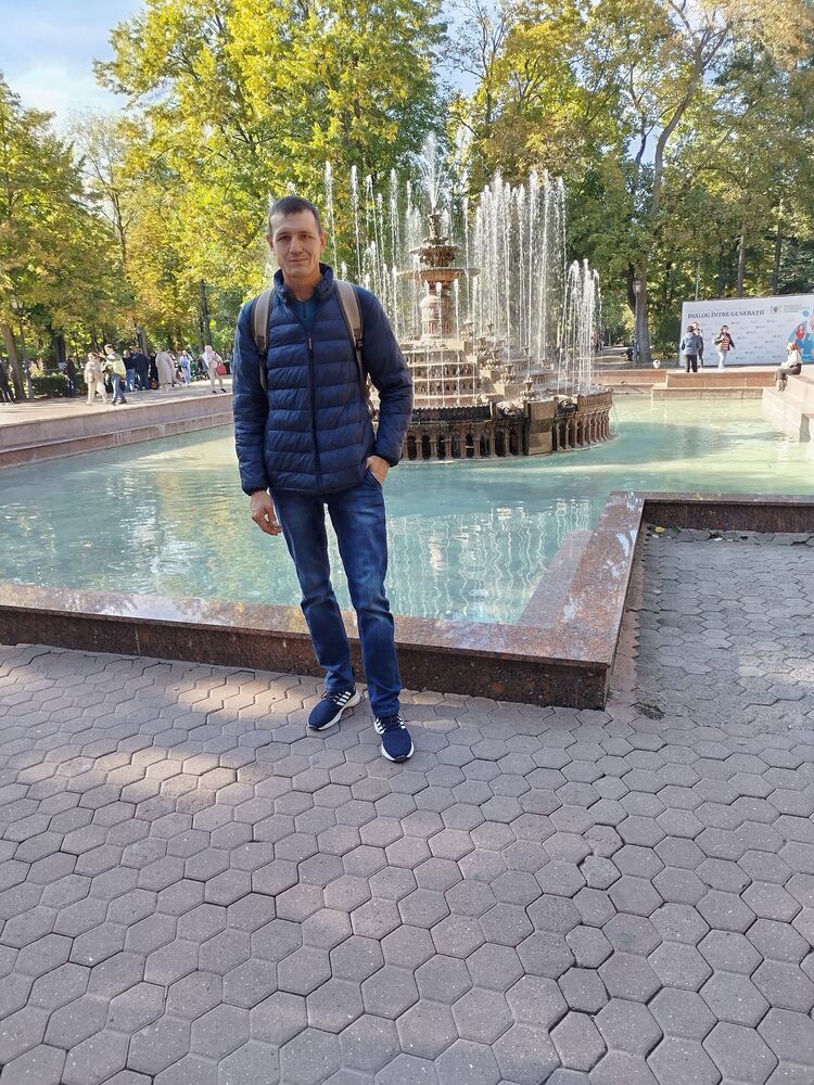  48341979  Dima, 37 ,    