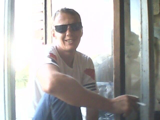  10771449  Jenek, 43 ,    