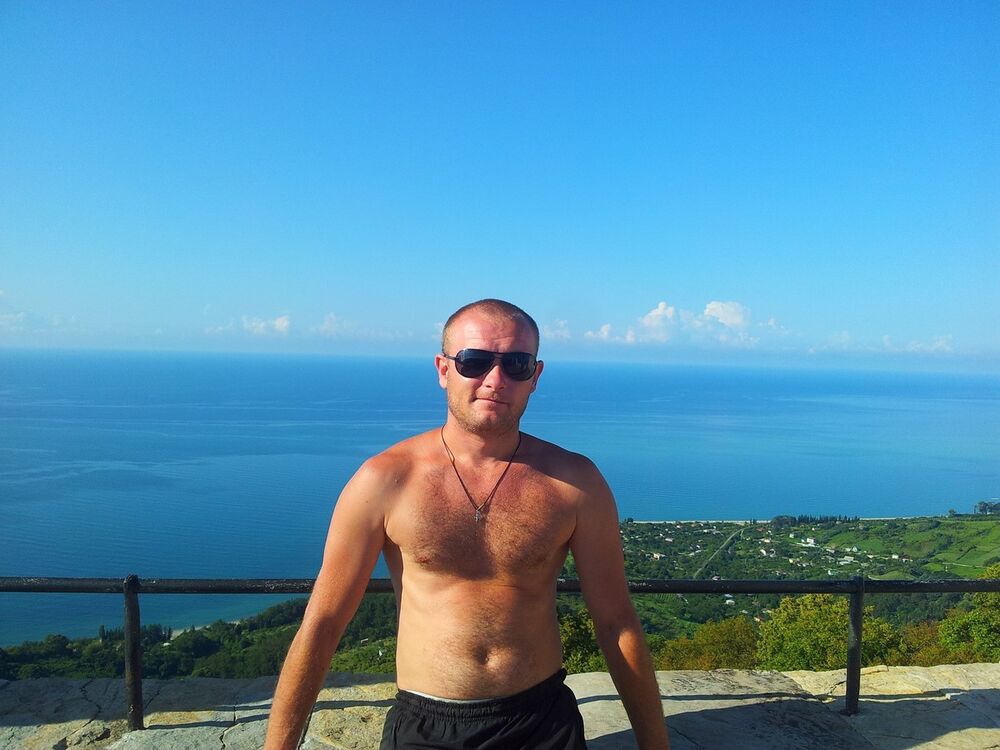  --,   , 44 ,   